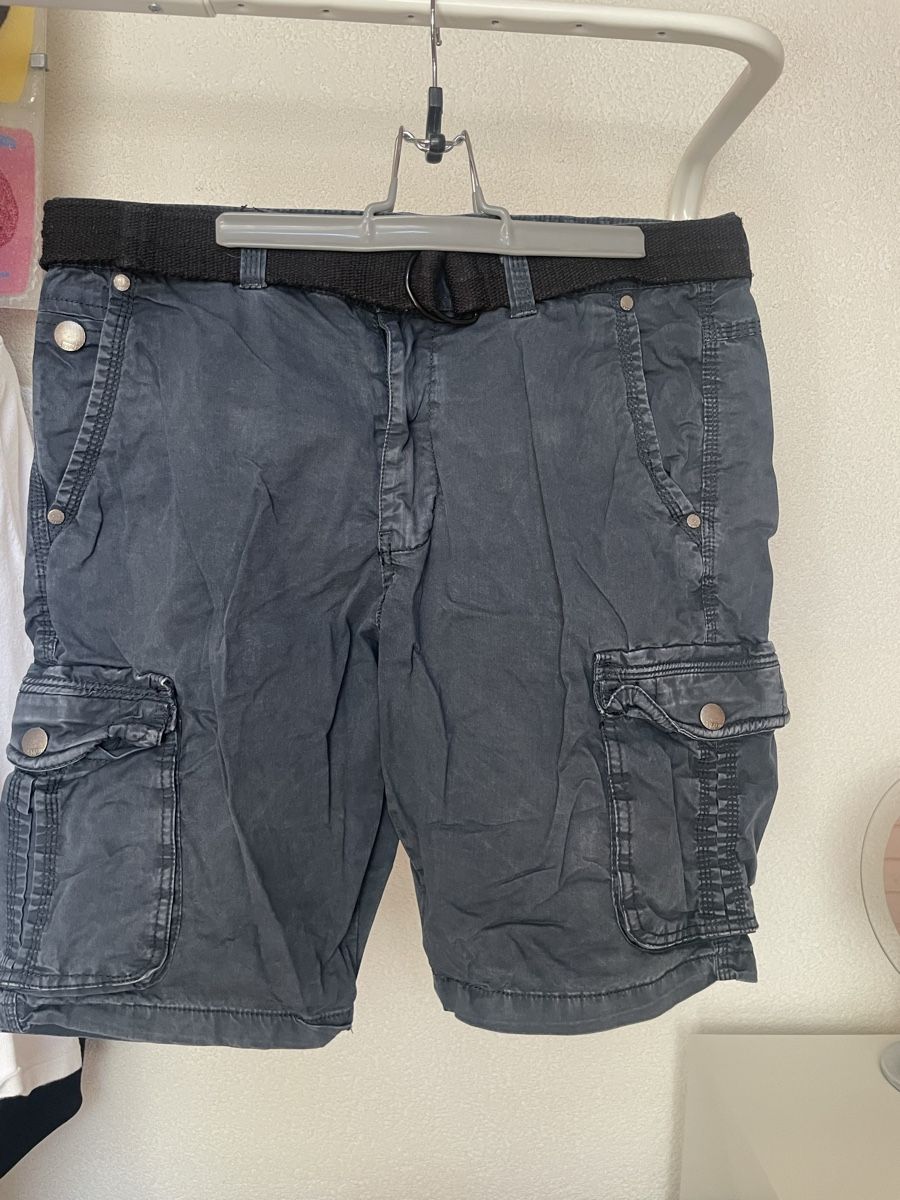 Hosen: Cargo-Shorts im 3er-Set – Gebraucht aus Stetten AG von xe_k33 1