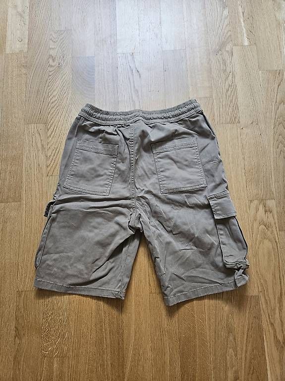 Pantaloni: Shorts Urban Classics S – Usato da Neuenegg venduto da aro_6cfh 1