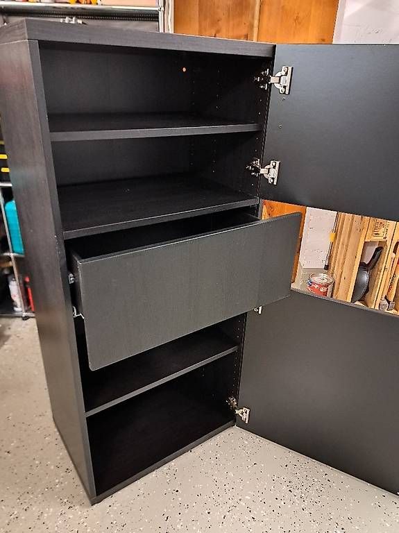 Ikea Armadi: IKEA BESTA Schrank – Usato da Mühleberg venduto da Firefox118