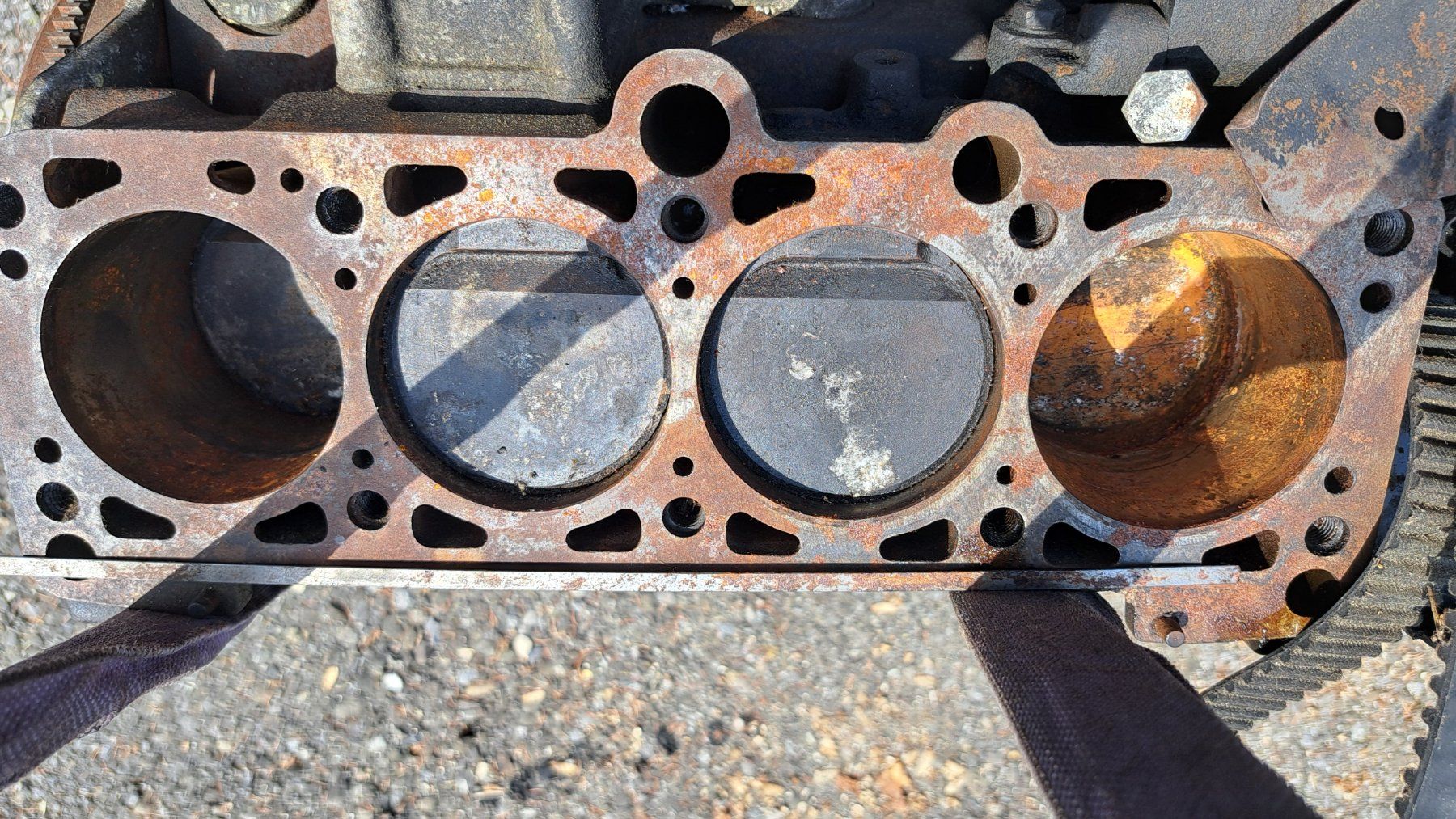 VW Motoren: Motor zerlegt VW Golf 2 16V – Gebraucht aus Boltigen von andre-matti 6