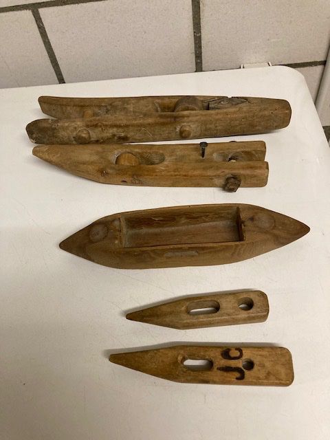 Articoli in legno: Alte Holzteile – Usato da Rumlikon venduto da musch29