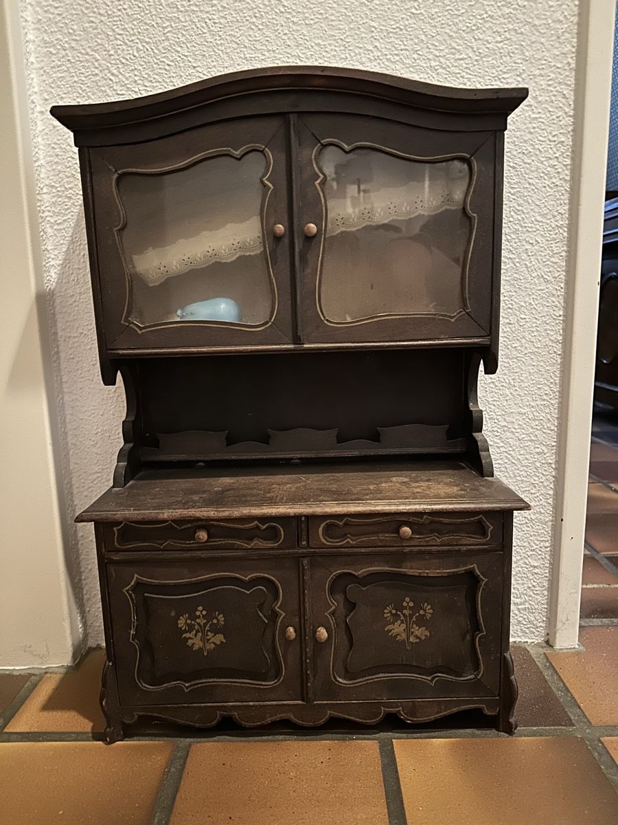 Giocattoli: Puppenschrank – Usato da Gutenswil venduto da Dany2305