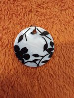 Schicker Perlmutt Anhänger, schwarz/weiss, rund
