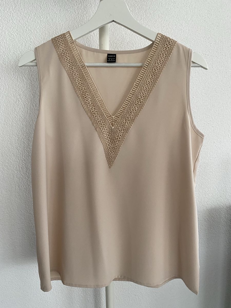 Shein Camicette: Ärmellose Bluse beige – Usato da Dachsen venduto da Jay_3