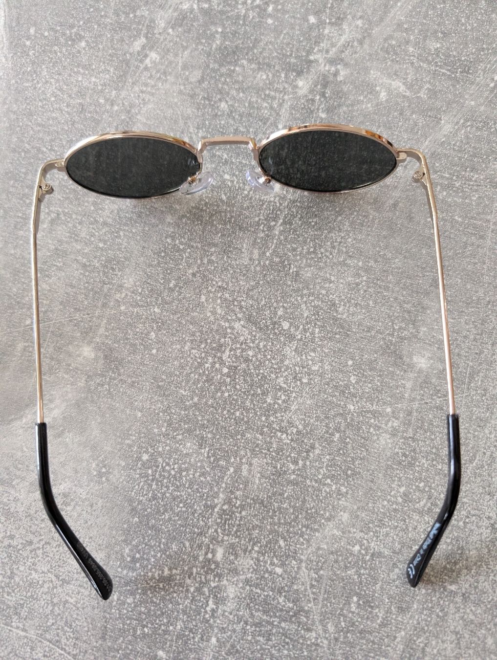 Brillen & Gläser: Sonnenbrille oval goldfarben schwarz  – Neu (gemäss Beschreibung) aus Adelboden von Markusandra 2