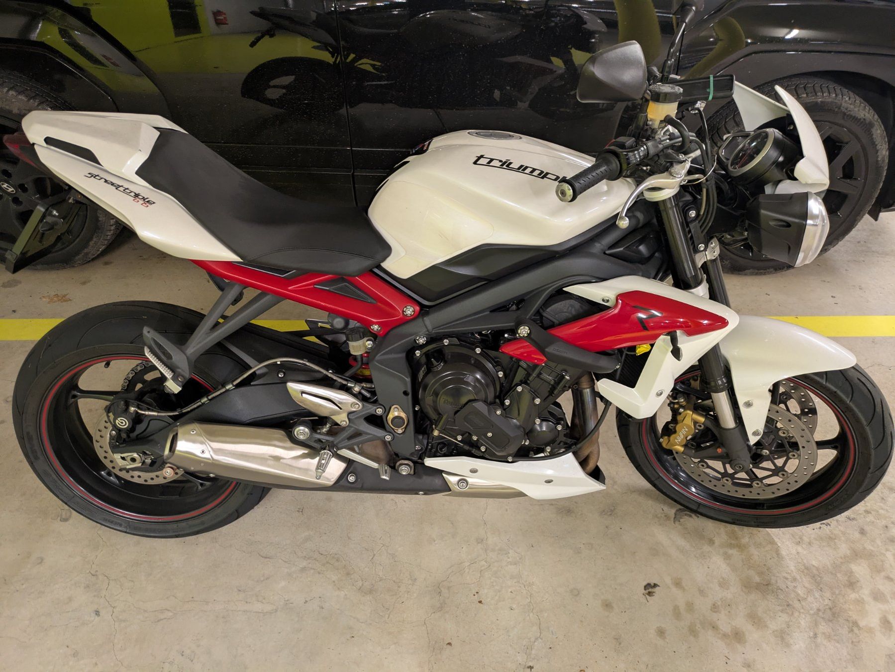 Triumph Strada: Triumph Street Triple Spezialversion 675R – Usato da Winterthur venduto da maranello123 1