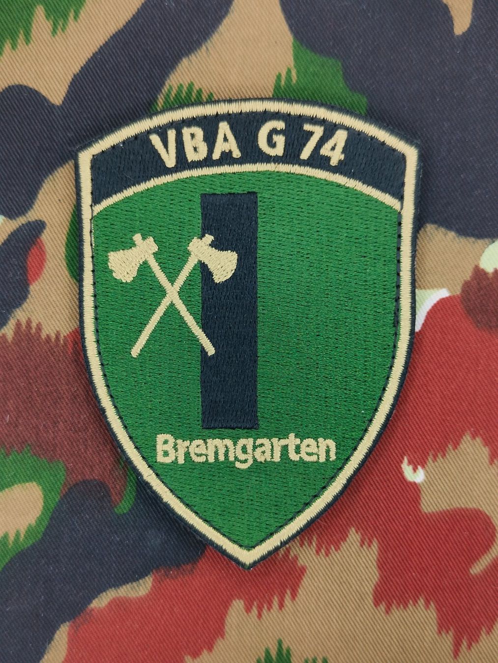 Schweizer Armee Plaketten & Abzeichen: Verbandsabzeichen VBA G 74 Bremgarten – Gebraucht aus Bauma von SwissMilitaria
