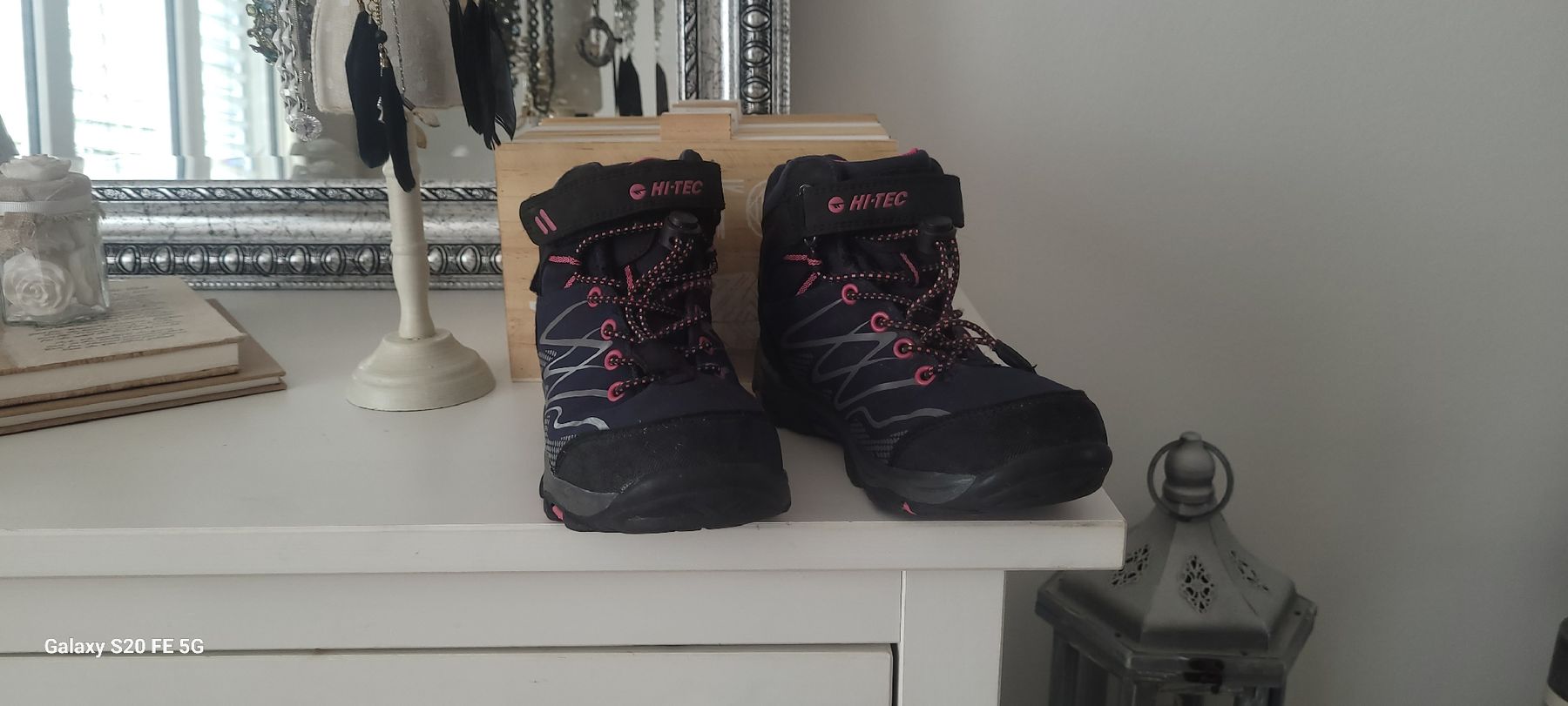 Hi-Tec Schuhe für Mädchen: Wanderschuhe Hi-tec Gr.33 – Gebraucht aus Oberaach von Svea11
