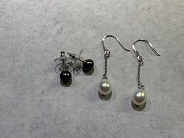 2 Stück Ohrringe/ Ohrstecker mit Süsswasserperlen, neu