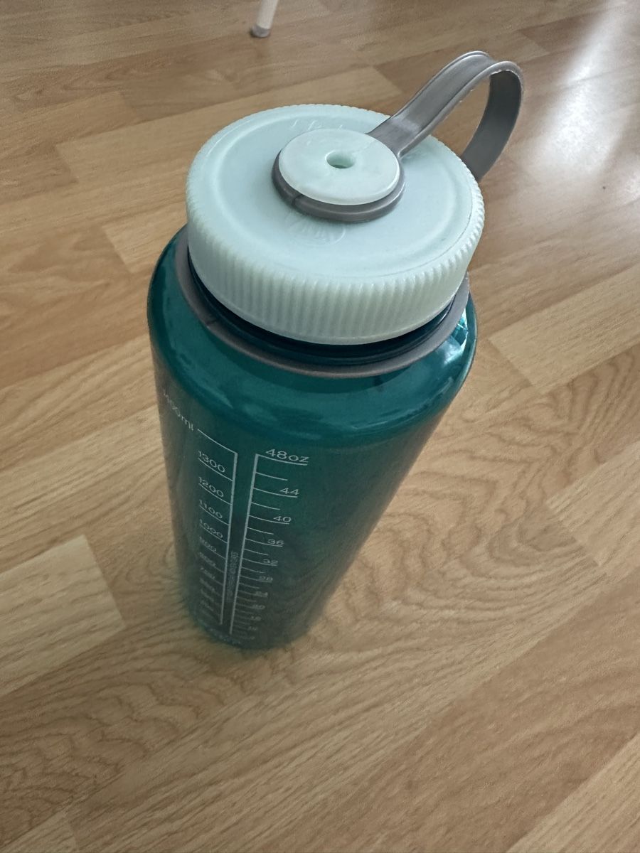 Trinkflaschen & Thermosflaschen: Nelgene 1.5 Liter Trinkflasche – Gebraucht aus Küsnacht ZH von ver_fzh7 1