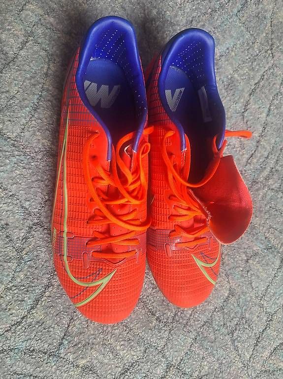 Scarpe da uomo: Fussball Schuhe Grösse 40.5  – Usato da Zuoz venduto da Nocino01