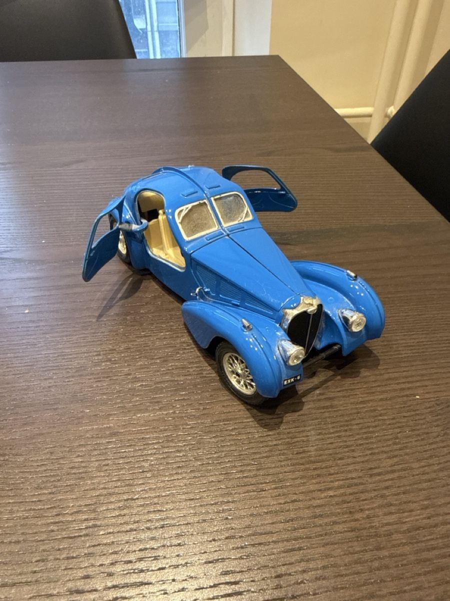 Bburago Modellini d'auto: BBURAGO - BUGATTI ATLANTIC 1936 - 1/24 – Nuovo (secondo la descrizione) da Genève venduto da Emorejac 2