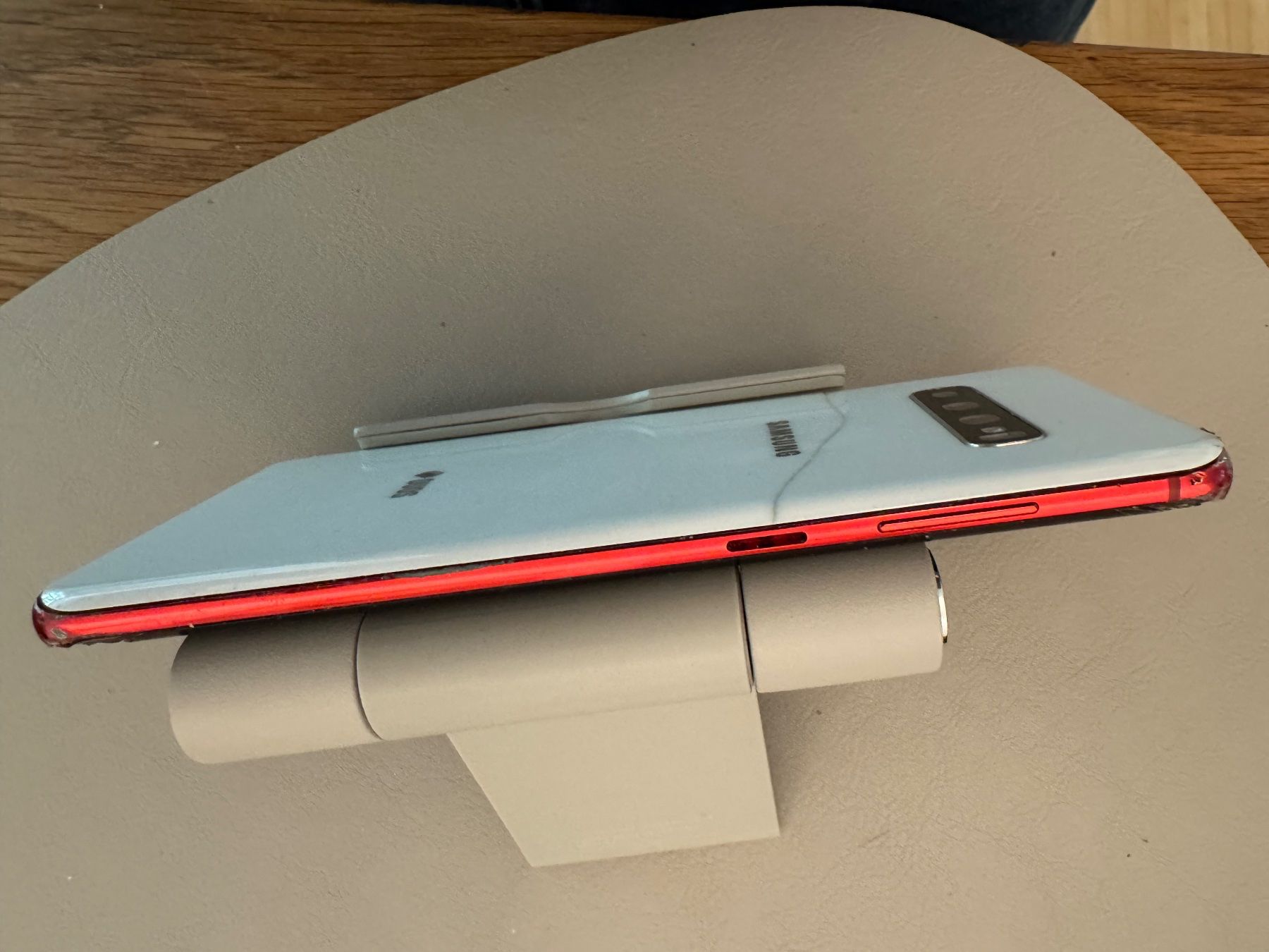 Samsung Telefoni cellulari / Smartphones: Samsung Galaxy S10+ – Difettoso da Adliswil venduto da Busys 4