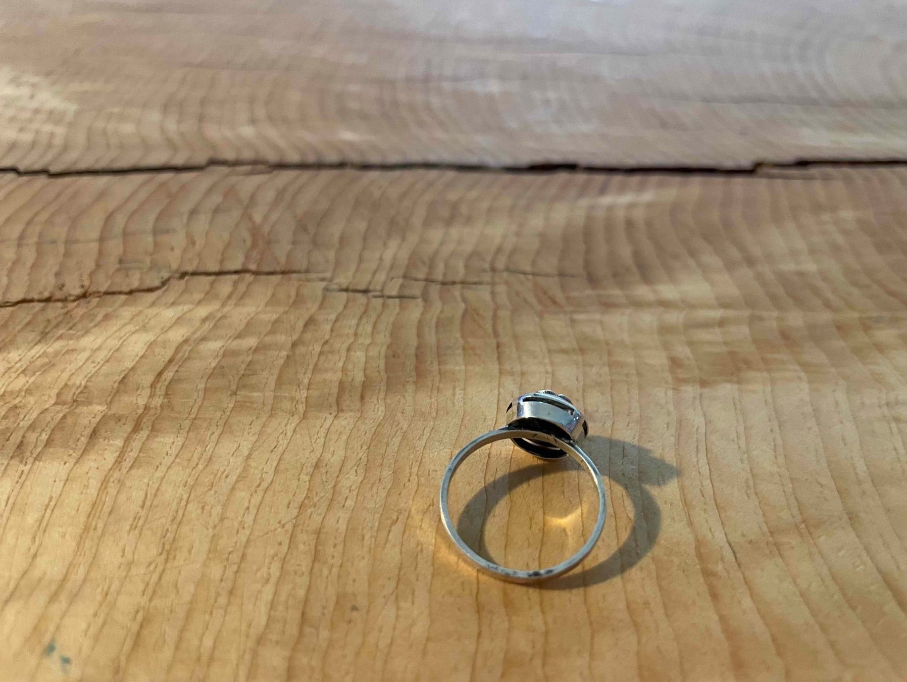 Anelli: NEU! Bague avec strass/ Ring mit eingearbeiteten Strassstein – Usato da Zürich venduto da AnnaSa 4