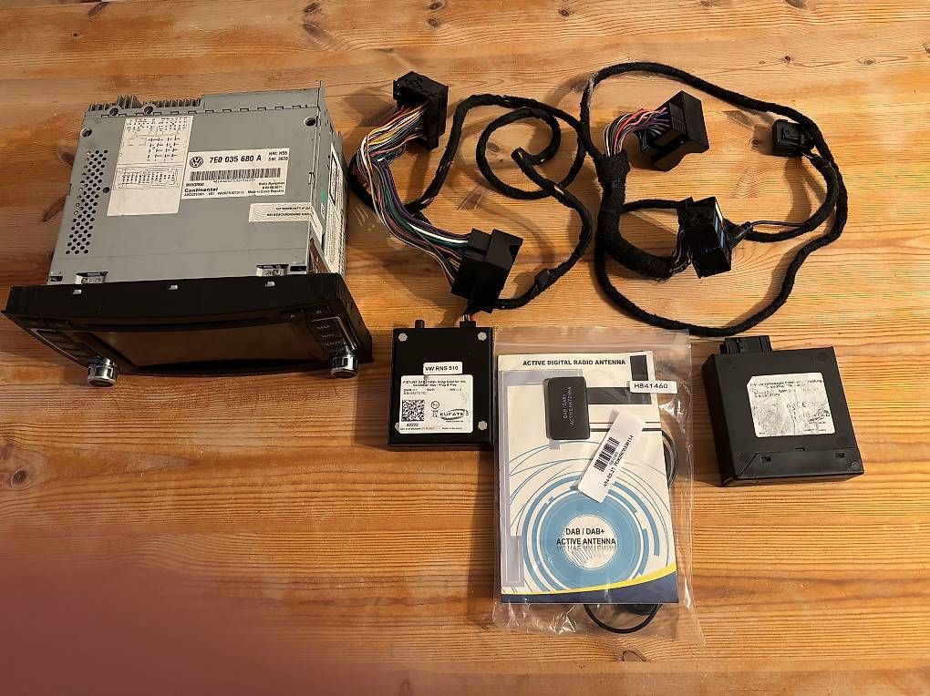 Radio: RNS 510 Radio mit DAB Modul Bluetooth Integration  – Usato da Zuoz venduto da HB9GIE 4