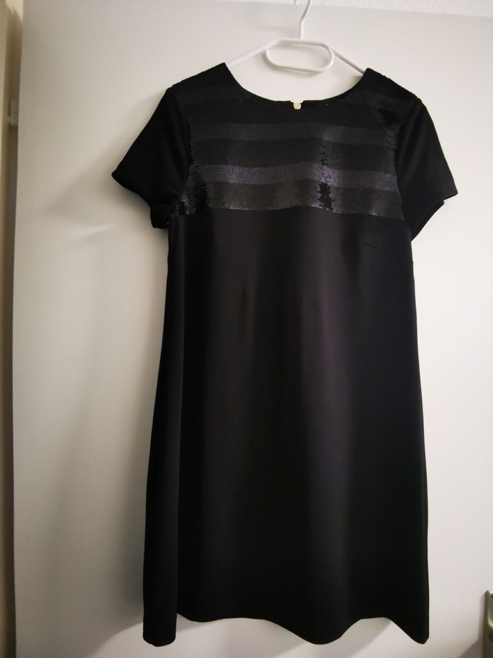 Mango Kleider: Mango Kleid mit Phaieten – Gebraucht aus Adligenswil von sasa_be