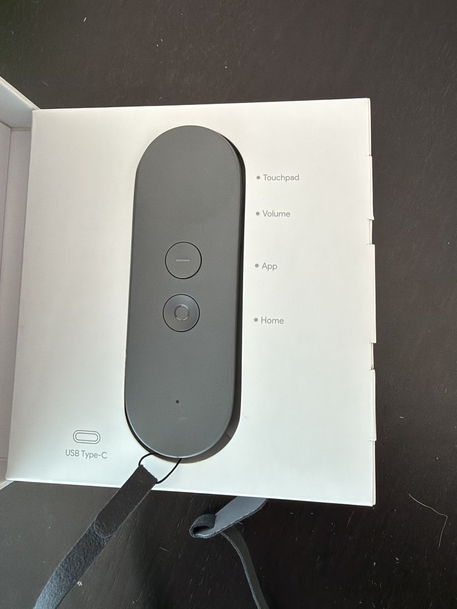 Casco VR: Google Daydream View VR Headset grau mit Controller – Nuovo (secondo la descrizione) da Zürich venduto da auk_hz8f 2