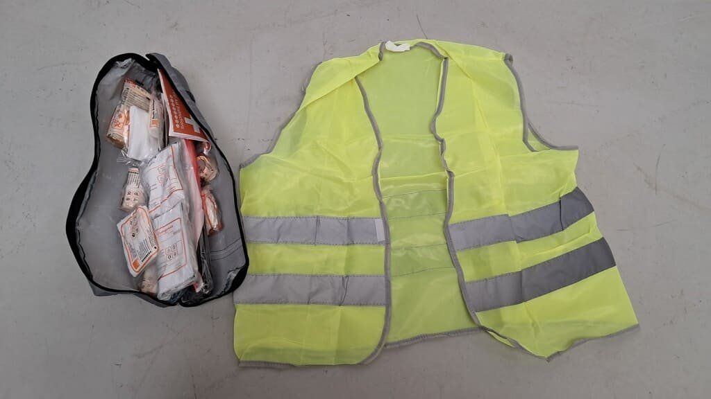 Kit di pronto soccorso: Renault Safety Pack (7711780759) – Usato da Alpnach-Dorf venduto da Hess-Automobile 2