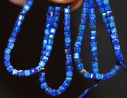 Stein Perlen Strang L-7660 – Lapislazuli Würfel facettiert 2