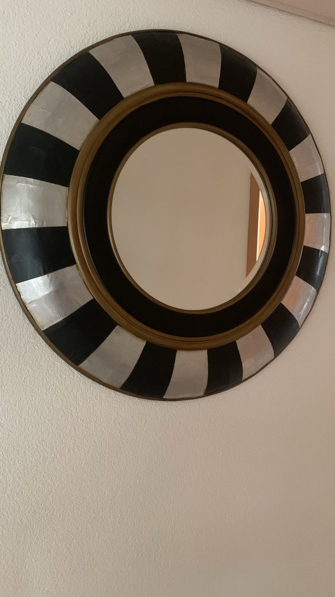 Spiegel: Stylish Round Mirror, Black & Silver Stripes, Autumn Decor R – Neu (gemäss Beschreibung) aus Unterentfelden von juiceteen 1