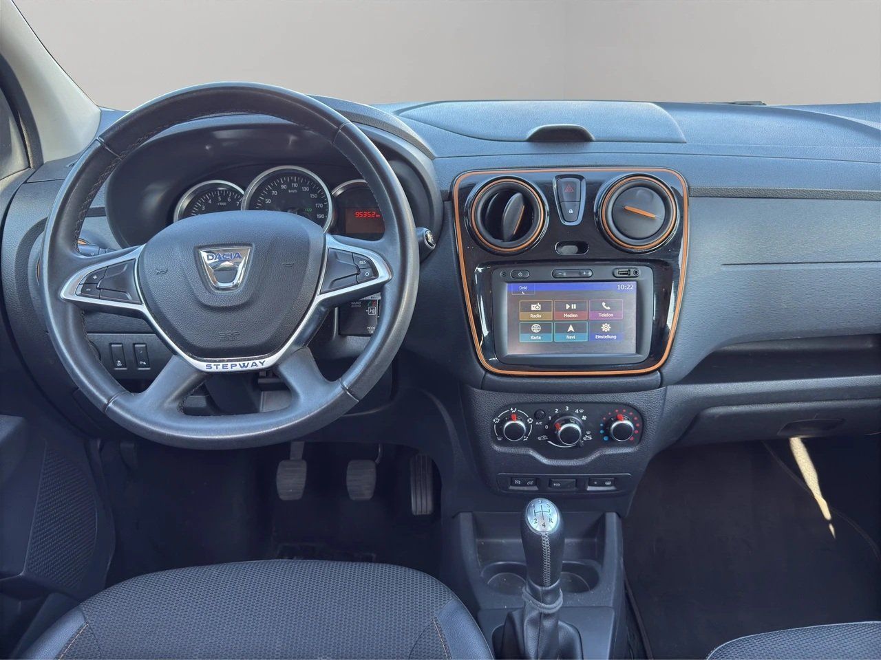 Dacia Automobili: DACIA Lodgy 1.2 T Stepway 7 places – Usato da Lausanne venduto da mozi06