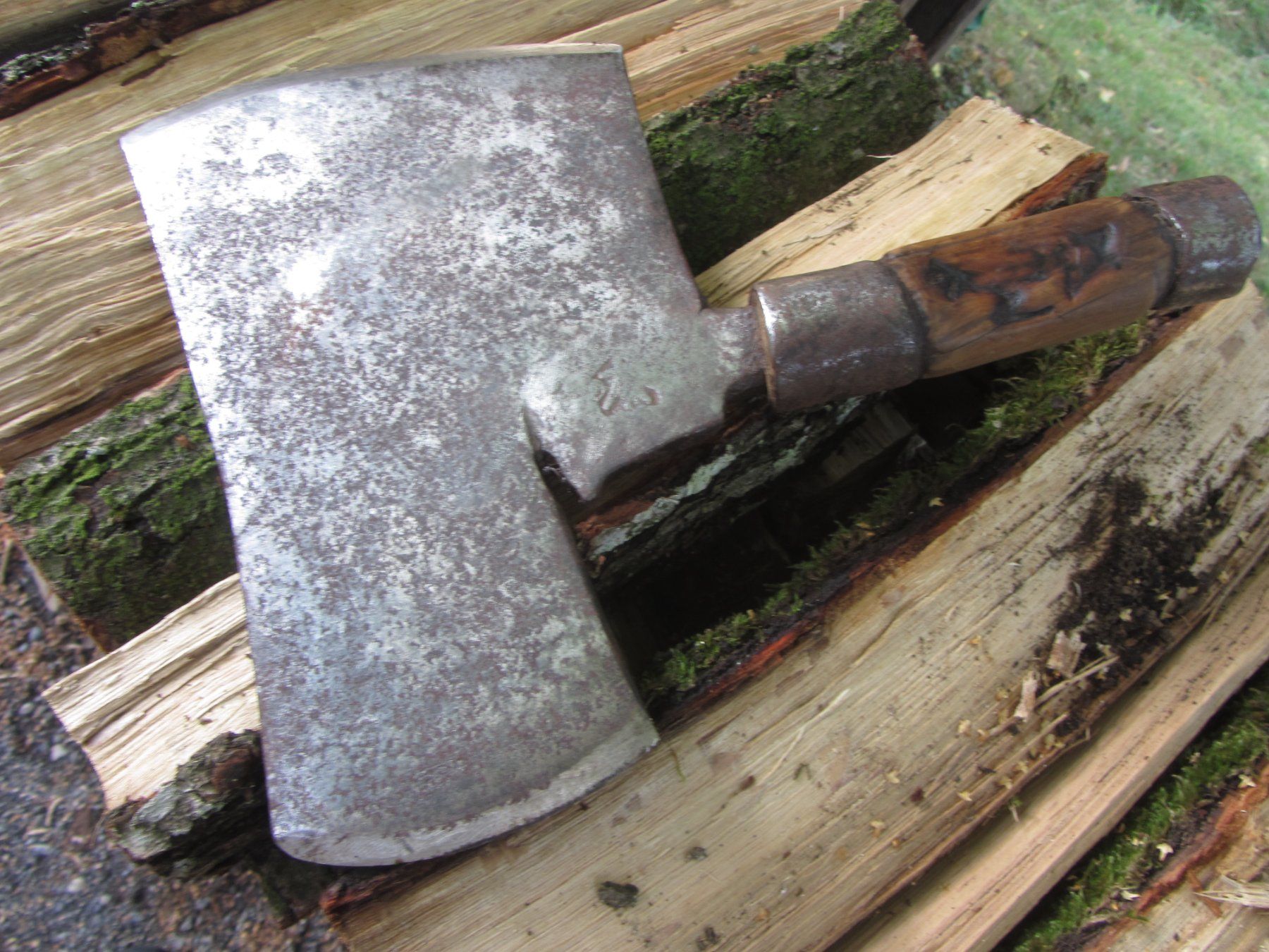Küchenmesser: Antikes Metzger - Fleischerbeil - Axt  - Gemarkt – Gebraucht aus Wolfhalden von Quiria68 4