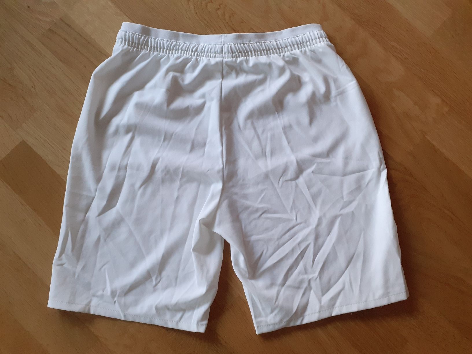 Decathlon Pantaloni: Fussball Shorts Kipsta, Gr. 151-160 – Usato da Wabern venduto da jeroalila 1