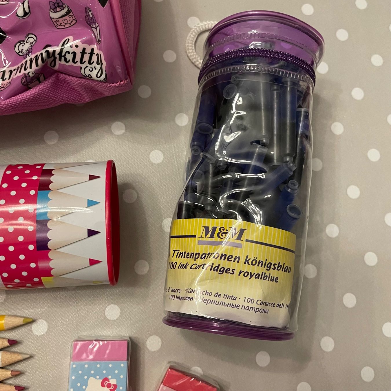 Schüler-Etuis: Hello Kitty Set Federmäppchen, Buntstifte und Spardose – Neu (gemäss Beschreibung) aus Bellach von Lapislazuli_blues 4