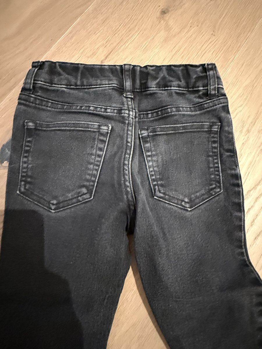 H&M Pantaloni: Jeans in Schwarz, Grösse 98, H&M – Usato da Rümlang venduto da zflyfa0001 2