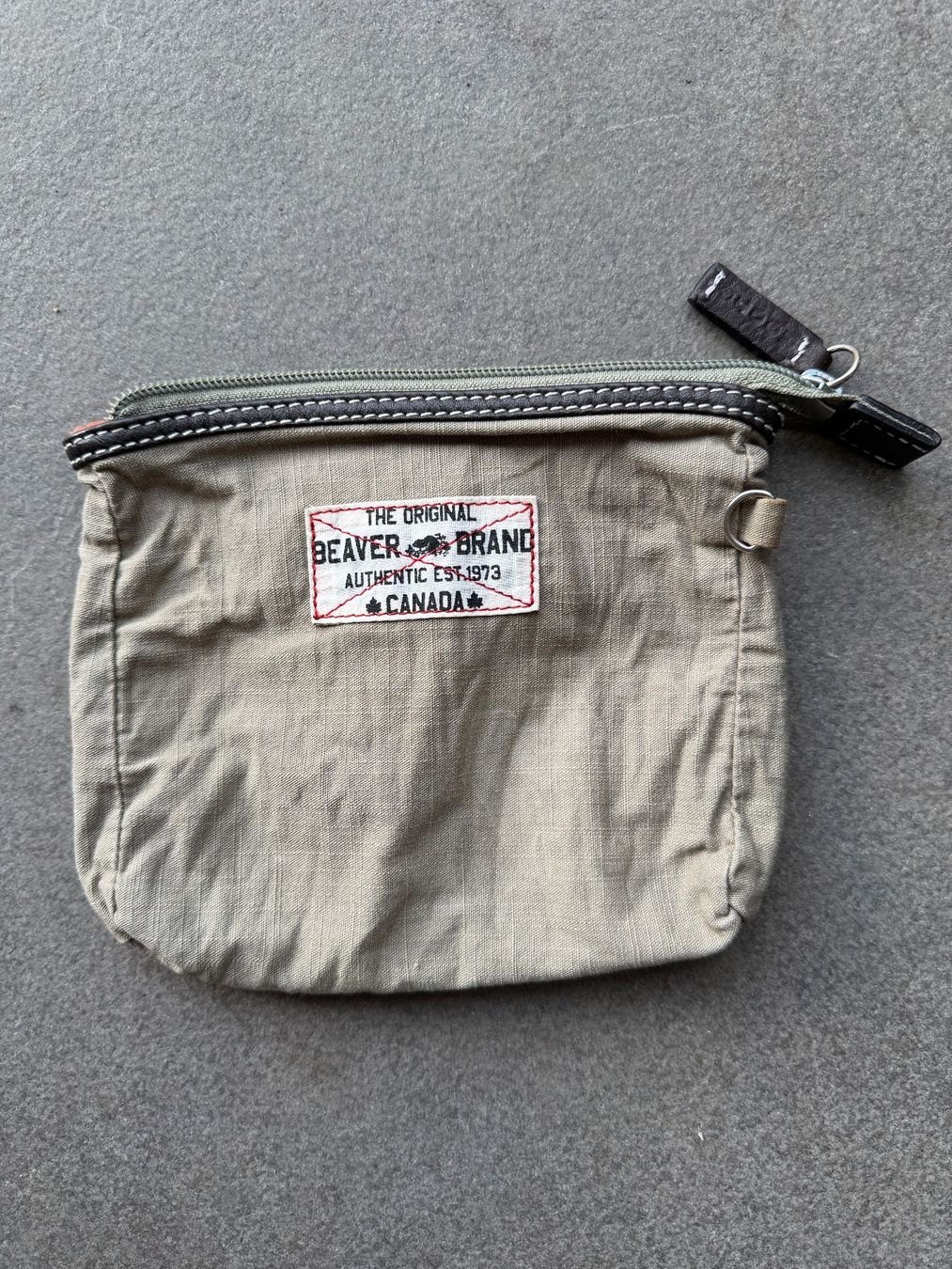 Trousses de maquillage: Roots Kosmetiktasche – D'occasion à Ennetbaden par miboo