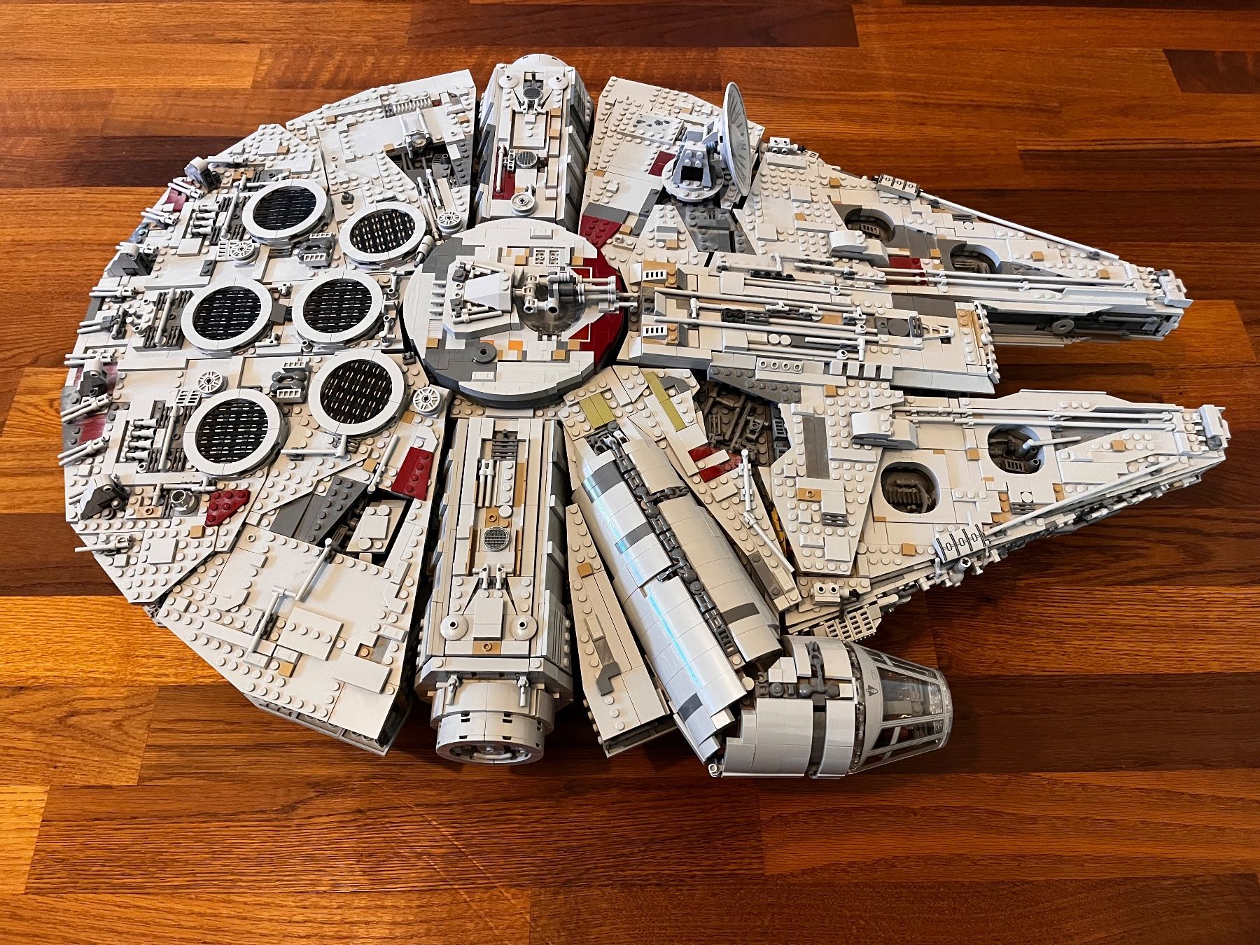Lego Baukästen: UCS Millenium Falcon 75192 – Gebraucht aus Villnachern von stephang2007 1