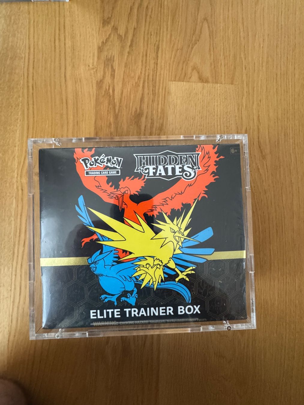 Pokémon Sammelbilder & Trading cards: Pokémon Elite Trainer Box: Hidden Fates – Neu und originalverpackt aus Ettingen von Kyogre557