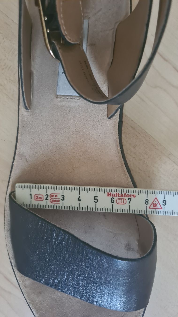 Clarks Chaussures femmes: Leder Sandalen Clarks Gr. 38 – D'occasion à Ennetbaden par lili2003 4