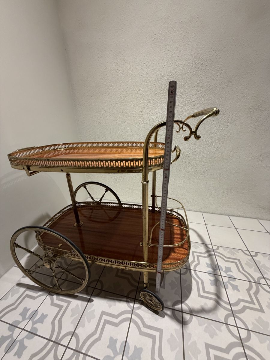 Carrelli di servizio: Servierwagen – Usato da Wiedlisbach venduto da Fine-Arts 5