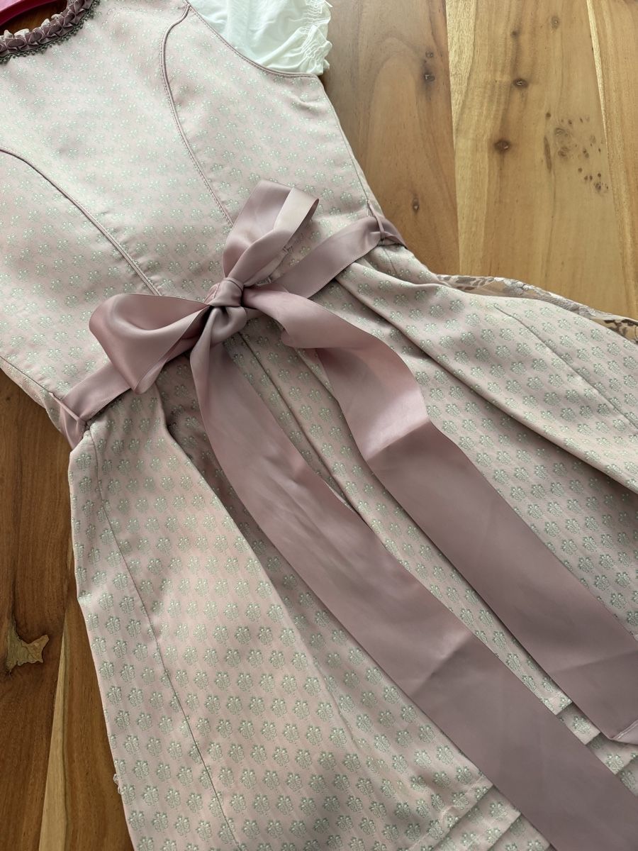 Vestiti: Krüger Dirndl mit Spitze und Bluse – Usato da Oberbipp venduto da WyssShania 5