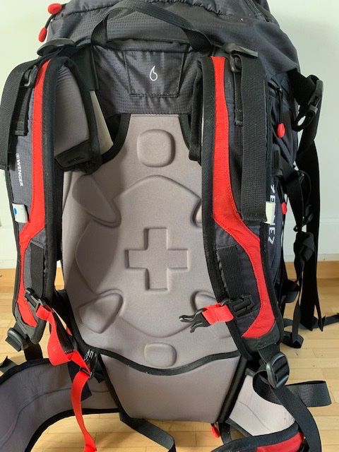Wenger Rucksäcke: Wenger Rucksack mit Regen-Hülle – Gebraucht aus Aarberg von Catbert 1