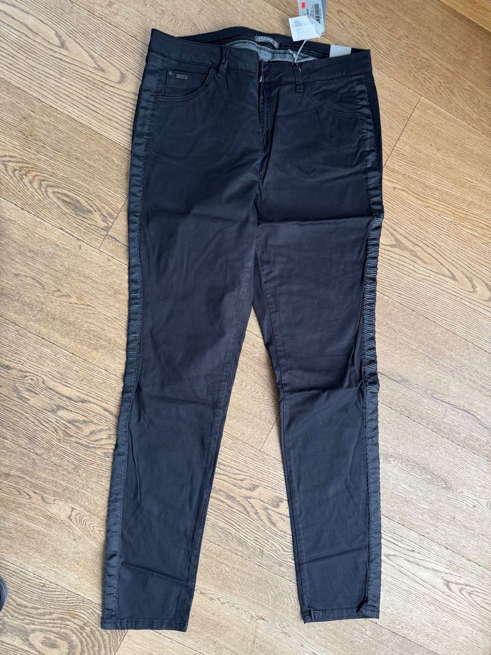 Nile Hosen: Hose, Nile //NEU//  XL – Neu (gemäss Beschreibung) aus Stettfurt von outlet72