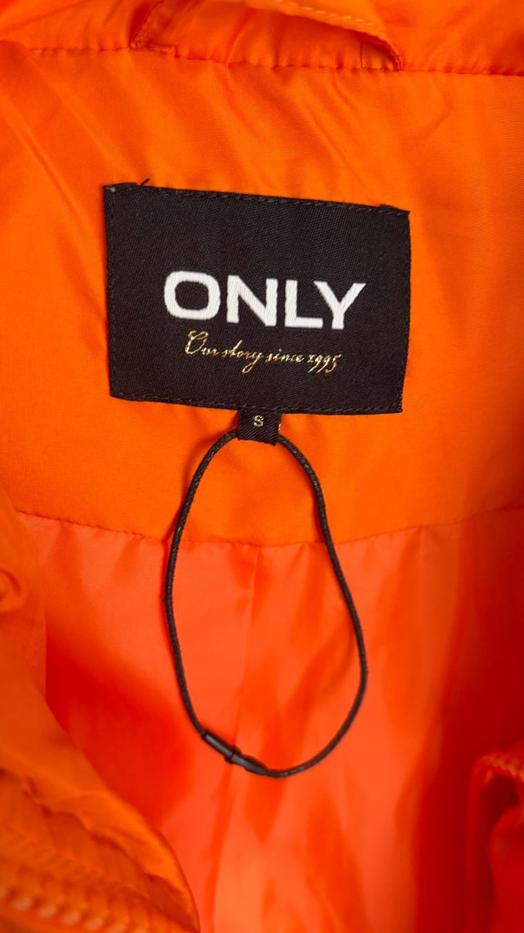 Only Jacken: Warme Jacke Marke Only – Gebraucht aus Volketswil von Irkasha 1