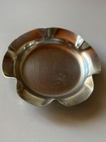 Kleine Metall Schale Blumenform
