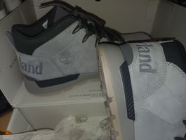 Chaussures Timberland homme gris clair état neuf 43p