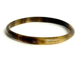 Filigraner Armreif aus Naturhorn braun honigfarben 7.2 cm