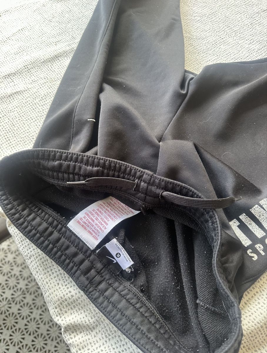 Nike Hosen: Nike Dri-Fit Sporthose – Gebraucht aus Rhäzüns von romina._gr 3