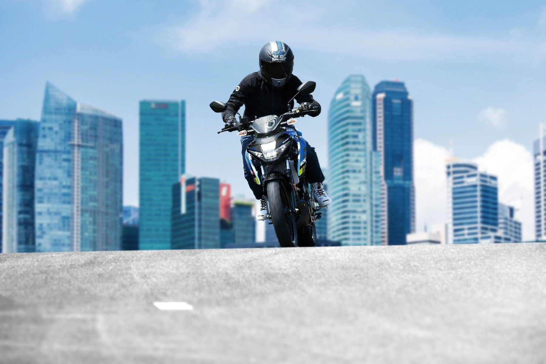 Suzuki Strasse: neue Suzuki GSX 125 blau – Gebraucht aus Seewen SO von Eliane-Nora 4
