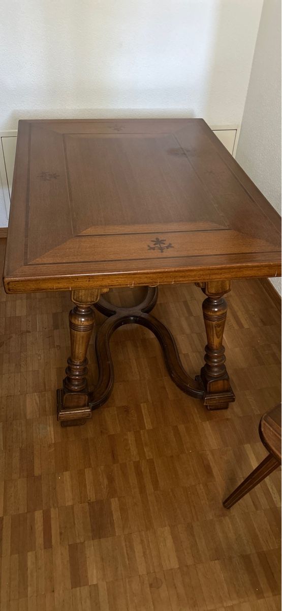 Set di tavolo e panche: Holztisch massiv mit 4 Stühlen – Usato da Aeschi SO venduto da Gery1957 1