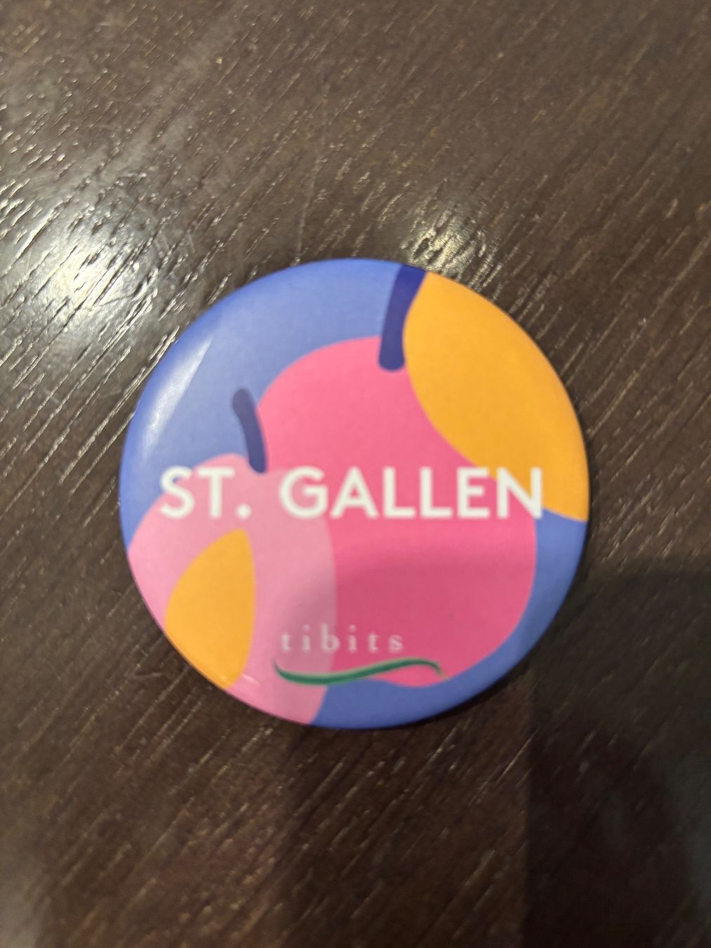Calamite: St.Gallen tibits Magnet Button Anstecker neuwertig – Nuovo e nell'imballaggio originale da Weissbad venduto da Studently