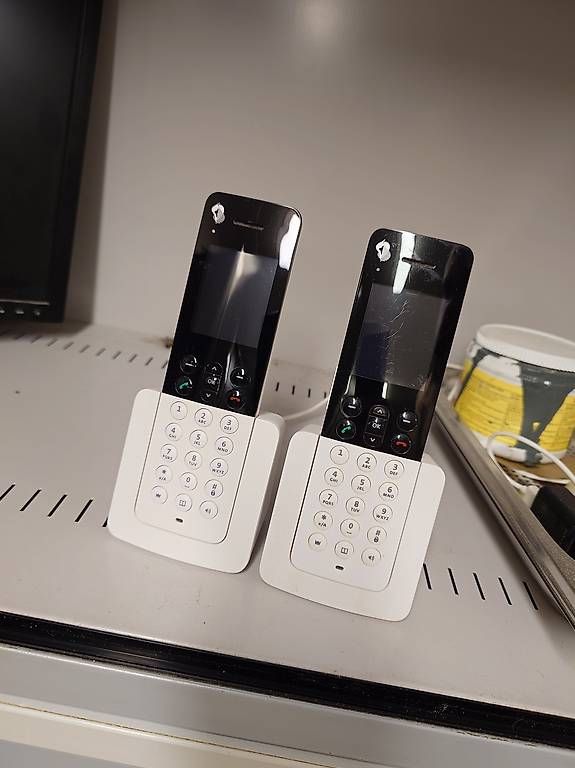 Téléphones: zwei Swisscom Telefone HD Davos – D'occasion à Hefenhofen par darkshark 1