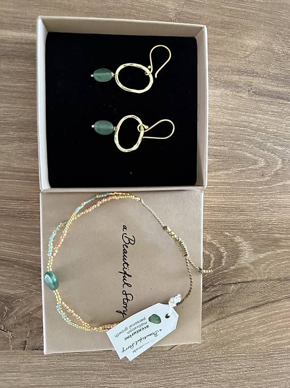 Sonstiger Schmuck: Ohrringe / bracelet / Earrings – Gebraucht aus Siebnen von VenditaIre 1