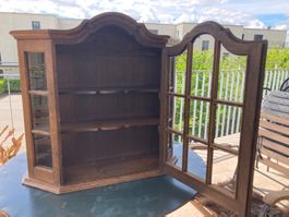 Wunderschöner antiker Hängeschrank, Massivholz, Top Zustand