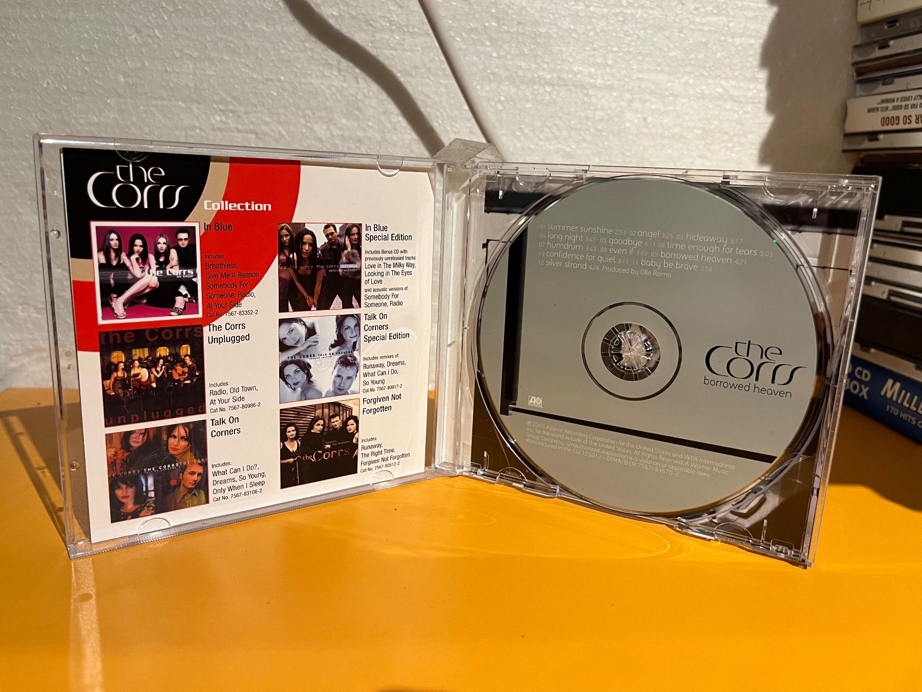 CDs: The Corrs - Borrowed Heaven - HJ41C – Gebraucht aus Küsnacht ZH von swisssales.net 2