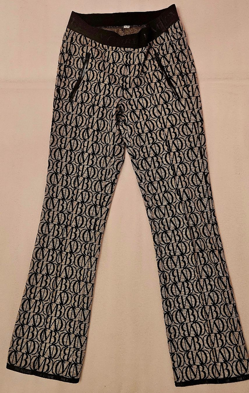 Cambio Pantaloni: Cambio 36 – Usato da Dübendorf venduto da mutti66